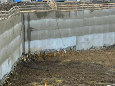 Retaining wall